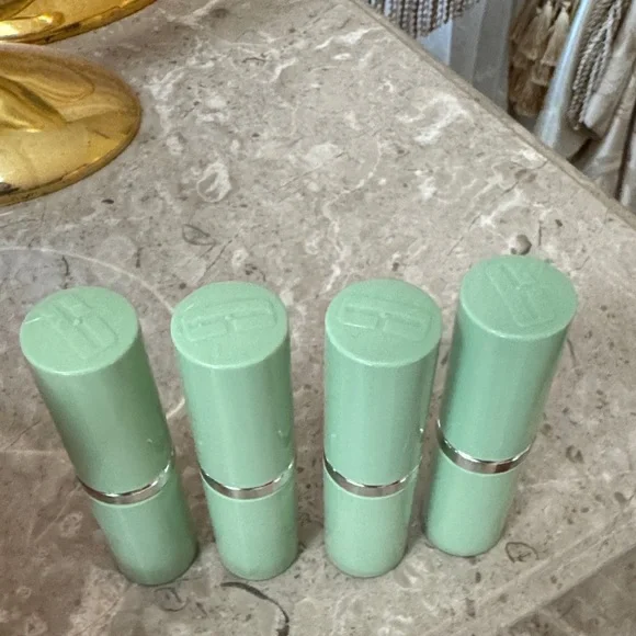 New Clinique Lipsticks - Picture 4 of 4